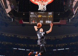 排列五体育中心_昔日巨无霸阴影笼罩 奥尼尔低迷表现引担忧